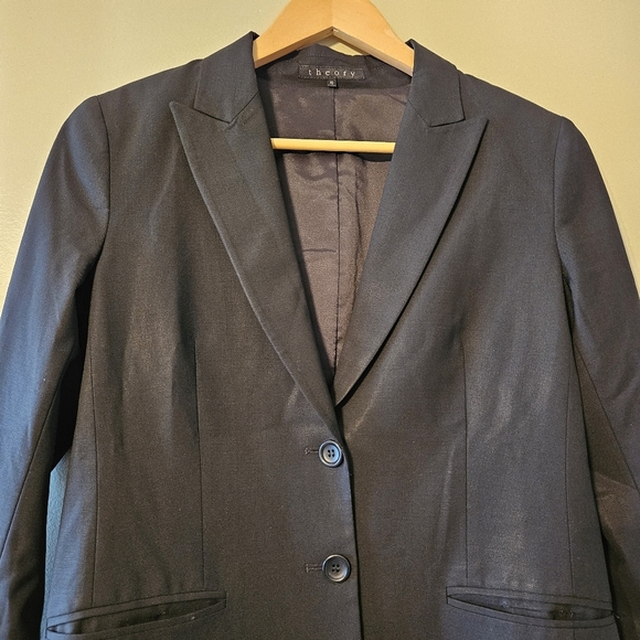 Theory Wool Women's Classic Black Blazer Size 10. - Picture 3 of 8